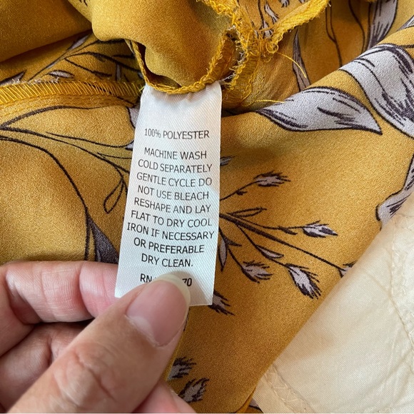 Paraphrase blouse top size medium - Picture 5 of 7